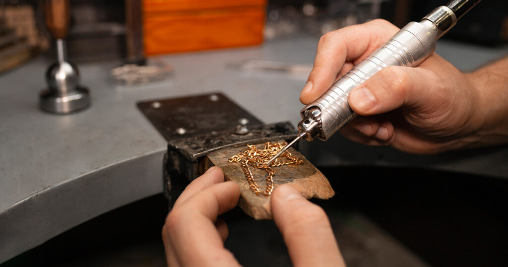 The Complete Guide to Custom Jewelry Repair – Keeping Your Treasured Pieces Timeless