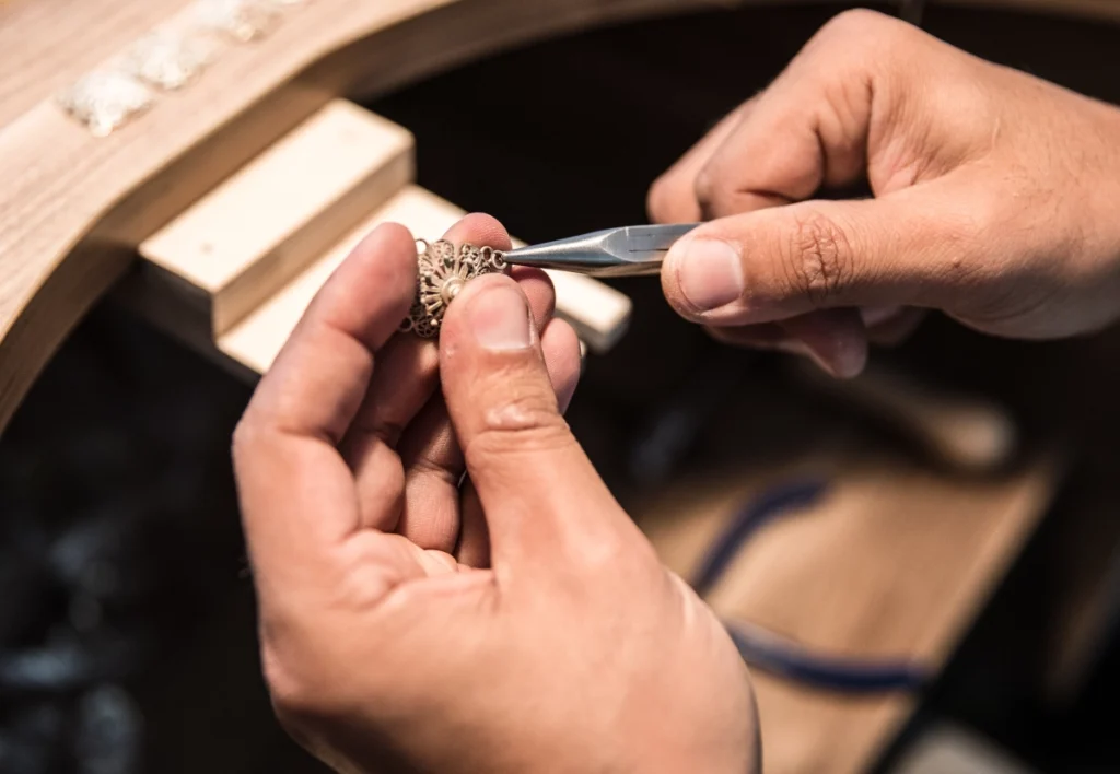 Can You Appraise Jewelry Without a Receipt?